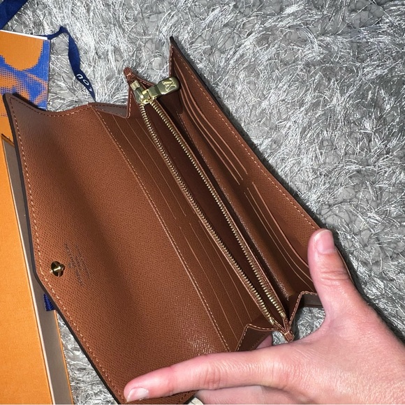 LOUIS VUITTON MONOGRAM SARAH WALLET LONG - Picture 14 of 15